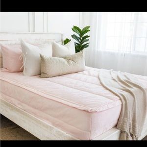 Beddys King bedding- Ava Minky